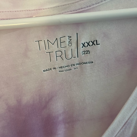 Time And Tru Purple And White Tie Dye Pattern V-Neck Top, XXXL - Picture 6 of 11